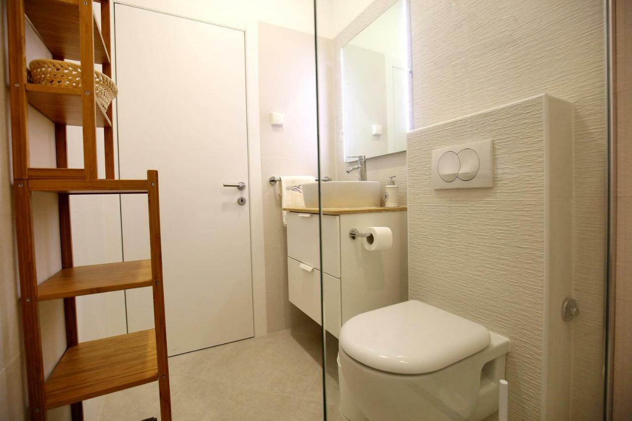 Apartments Ines Murter Eksteriør bilde